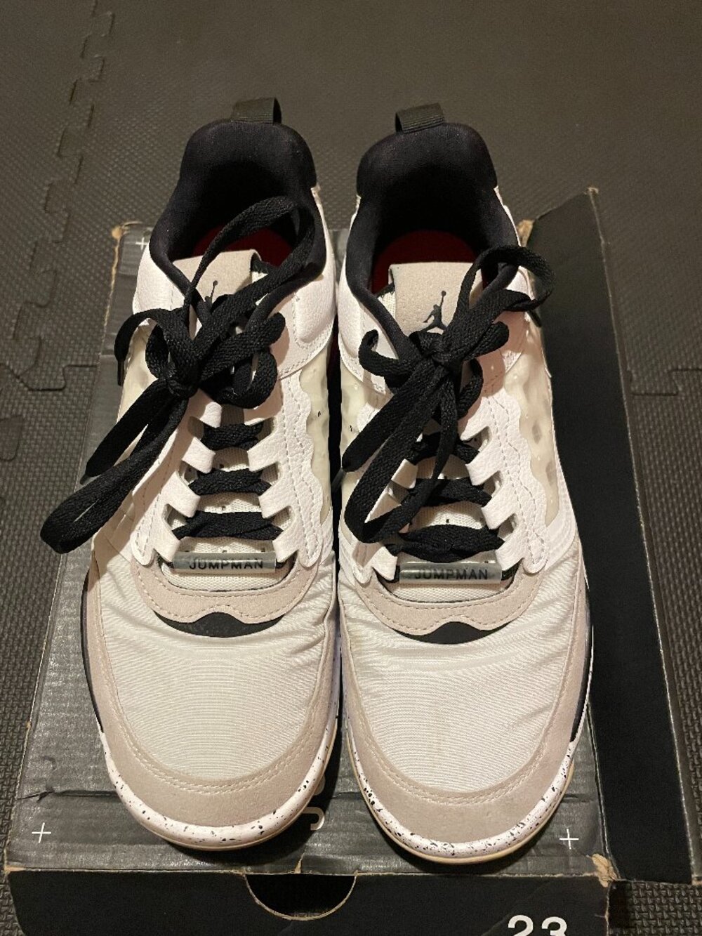 Jordan Max Aura Basketball Sneakers – White/Black/Red